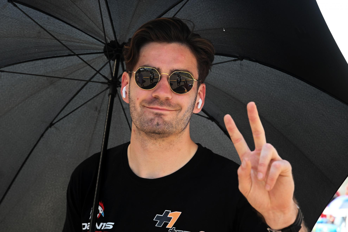 Half Time with Job Van Uitert